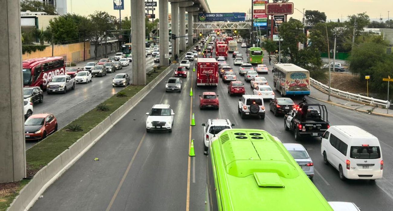 La implementación del contraflujo en Avenida Universidad busca optimizar la movilidad en zonas de alta congestión vehicular.