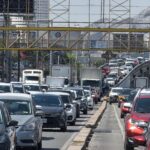 El tráfico en Monterrey aumenta un 45% al dejar de usar camiones, afectando la movilidad de los ciudadanos.