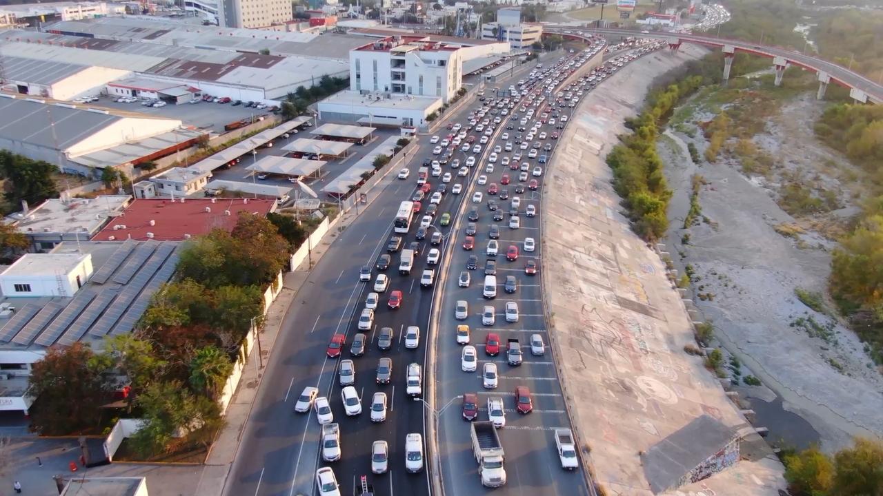 Los regios deben replantear su movilidad y optar por el transporte público para mejorar su calidad de vida.